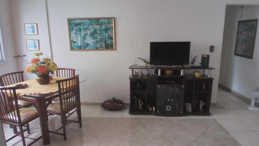Grande Te Espera !! Venha Aproveitar - Confortavel - 2 Quartos - Aviacao - Grande Apartamento *